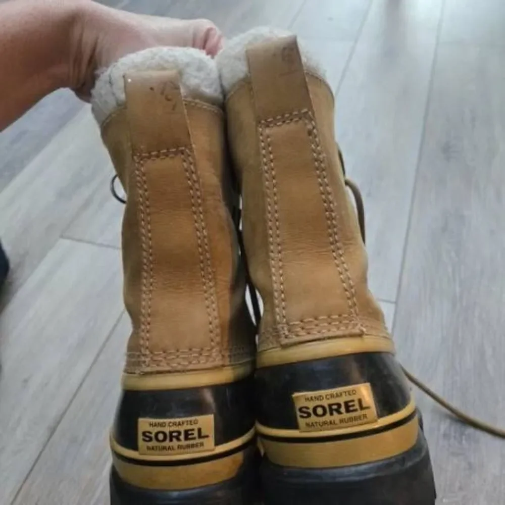 Caribou Sorel women's winter snow waterproof wp boots sz 5 tan with black tread